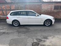 Gebraucht BMW 320 184 PS (135 kW) 2009 Weiß Kombi