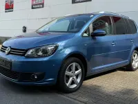 Gebraucht VW Touran Cup 140 PS (102 kW) 2014 Blau Van / Kleinbus