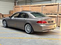 Gebraucht BMW 745 329 PS (241 kW) 2007 Gold Limousine