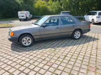 Gebraucht Mercedes 230 132 PS (97 kW) 1986 Grau Limousine