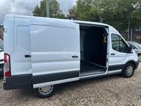 Gebraucht Ford Transit Trend 131 PS (96 kW) 2020 Weiß Van / Kleinbus