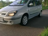 Gebraucht Renault Scénic 110 PS (80 kW) 2002 Silber Van / Kleinbus