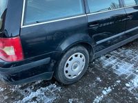 Gebraucht VW Passat 75 PS (55 kW) 2001 Blau Kombi