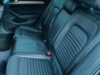 Gebraucht VW Passat 150 PS (110 kW) 2019 Grau Kombi