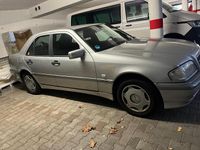 Gebraucht Mercedes C180 122 PS (89 kW) 1998 Silber Limousine