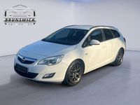 Gebraucht Opel Astra Design Edition 165 PS (121 kW) 2011 Schneeweiss/summitwhite/arctic Kombi