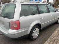 Second-hand VW Passat 116 CP (85 kW) 2003 Argintiu Break