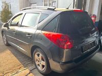 Gebraucht Peugeot 207 95 PS (69 kW) 2009 Grau Limousine