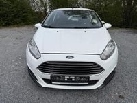 Gebraucht Ford Fiesta Trend 100 PS (73 kW) 2016 Weiss Kleinwagen