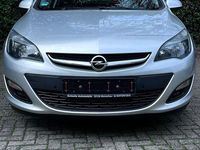 Gebraucht Opel Astra Edition 140 PS (102 kW) 2015 Silber Kombi