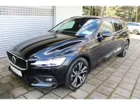 Gebraucht Volvo V60 Core 197 PS (144 kW) 2025 Onyxblack Kombi
