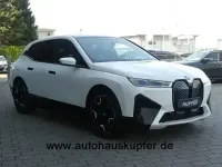 Gebraucht BMW iX Sport Line 384 kW (523 PS) 2023 Mineralweiss SUV