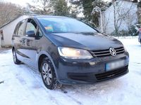 Second-hand VW Sharan 140 CP (102 kW) 2011 Albastru Monovolum