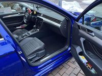 Gebraucht VW Passat Highline 280 PS (205 kW) 2022 Blau Kombi