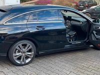 Gebraucht Mercedes CLA180 122 PS (89 kW) 2016 Schwarz Limousine