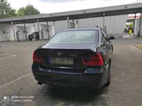 Gebraucht BMW 318 143 PS (105 kW) 2008 Blau Limousine