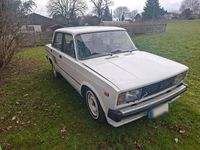 Second-hand Lada 2105 75 CP (55 kW) 1990 Alb Berlinǎ