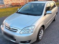 Usado Toyota Corolla 97 HP (71 kW) 2006 Prateado Sedan