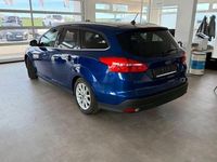 Gebraucht Ford Focus Titanium 125 PS (91 kW) 2017 Blau Limousine