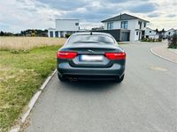 Gebraucht Jaguar XE 180 PS (132 kW) 2017 Grau Limousine