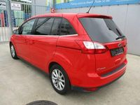 Gebraucht Ford Grand C-Max Titanium 150 PS (110 kW) 2015 Rot Van / Kleinbus