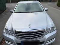 Gebraucht Mercedes E200 Avantgarde 184 PS (135 kW) 2011 Silber Limousine