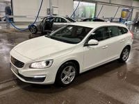 Gebraucht Volvo V60 Momentum 150 PS (110 kW) 2017 Weiß Kombi