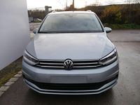 Neu VW Touran Comfortline 150 PS (110 kW) 2025 Oyster silver metallic Van / Kleinbus
