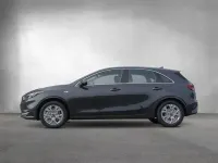 Occasion Kia Ceed Vision 101 PK (74 kW) 2025 Andere farbe Hatchback