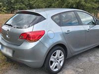 Gebraucht Opel Astra 110 PS (80 kW) 2012 Grau Limousine