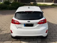Gebraucht Ford Fiesta 101 PS (74 kW) 2017 Weiß Kleinwagen