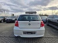 Gebraucht BMW 118 Advantage 143 PS (105 kW) 2011 Weiß Kleinwagen
