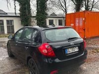 Gebraucht Kia Ceed EX 109 PS (80 kW) 2007 Schwarz Kleinwagen
