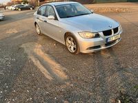 Gebraucht BMW 320 120 PS (88 kW) 2005 Silber Limousine