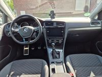 Używany VW Golf VII Join 116 KM (85 kW) 2019 Srebrny Sedan/Limuzyna
