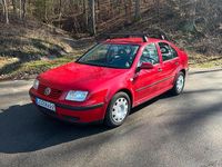 Gebraucht VW Bora 75 PS (55 kW) 2002 Rot Limousine