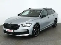 Neu Skoda Superb SportLine 150 PS (110 kW) 2025 Silber Kombi