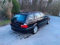 Gebraucht BMW 318 143 PS (105 kW) 2004 Schwarz Kombi
