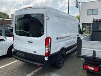 Gebraucht Ford Transit Trend 131 PS (96 kW) 2024 Lackierung "frostweiss" weiß Van