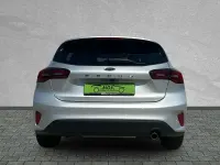 Gebraucht Ford Focus 125 PS (91 kW) 2026 Moondust silver metallic Limousine