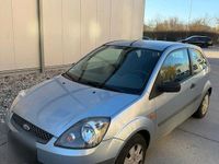 Gebraucht Ford Fiesta 60 PS (44 kW) 2006 Silber Kleinwagen