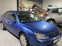 Gebraucht Ford Mondeo Trend 125 PS (91 kW) 2002 Blau Limousine