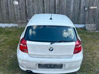 Gebraucht BMW 118 143 PS (105 kW) 2012 Weiß Kleinwagen