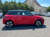 Neu Suzuki Swift Comfort+ 83 PS (61 kW) 2026 Burning red pear/black pearl Kleinwagen