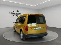 Usata VW Caddy 150 CV (110 kW) 2017 Giallo Monovolume