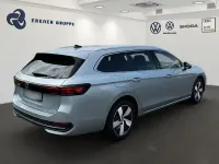 Gebraucht VW Passat Business 150 PS (110 kW) 2025 Oyster silver metallic Kombi