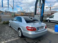 Gebraucht Mercedes E250 204 PS (150 kW) 2010 Grün Limousine