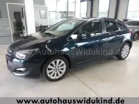 Gebraucht Opel Astra Style 110 PS (80 kW) 2015 Grün Limousine