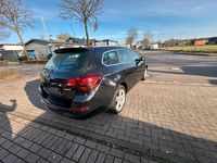 Gebraucht Opel Astra 140 PS (102 kW) 2011 Schwarz Kombi