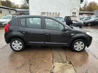 Gebraucht Dacia Sandero 75 PS (55 kW) 2010 Schwarz Kleinwagen